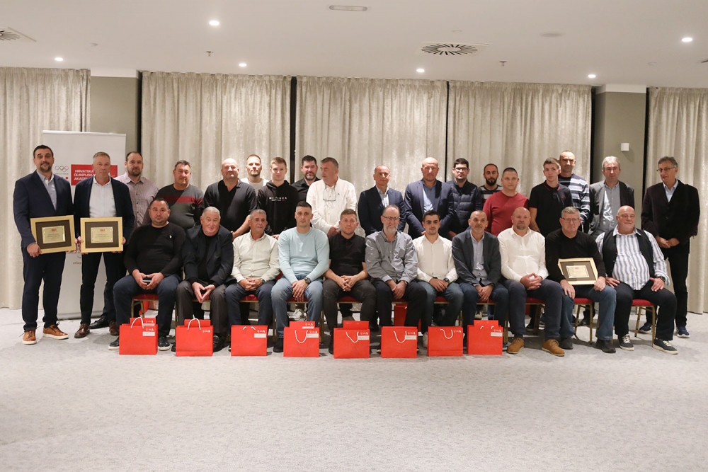 U hotelu Astarea održana svečanost promocije trenera boćanja prve razine (FOTOGALERIJA)