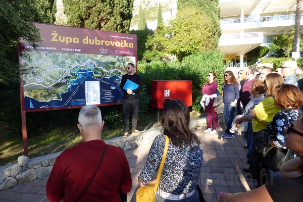 Zbog velikog zanimanja gostiju &bdquo;&Scaron;etnje kroz povijest Mlina&ldquo; se produžuju do kraja rujna
