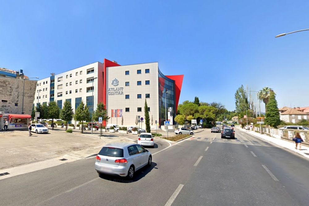 Zbog radova u Vukovarskoj ulici ispred bazena u Gružu za sav će promet biti zatvorene dvije lijeve trake