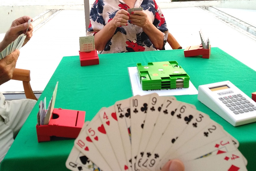 Odigrano &scaron;esto i sedmo redovito kolo Bridž kluba Astarea i dalje vodeći Vinko Mijoč