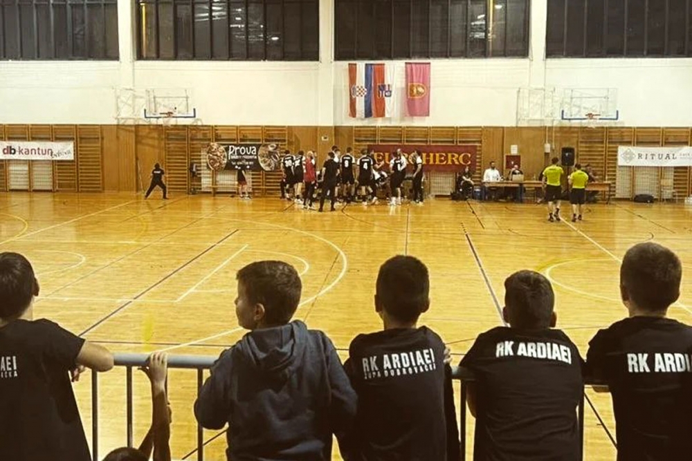 Nova pobjeda župskih rukometa&scaron;a; Ardiaei na Mljekari slavio protiv Kozale