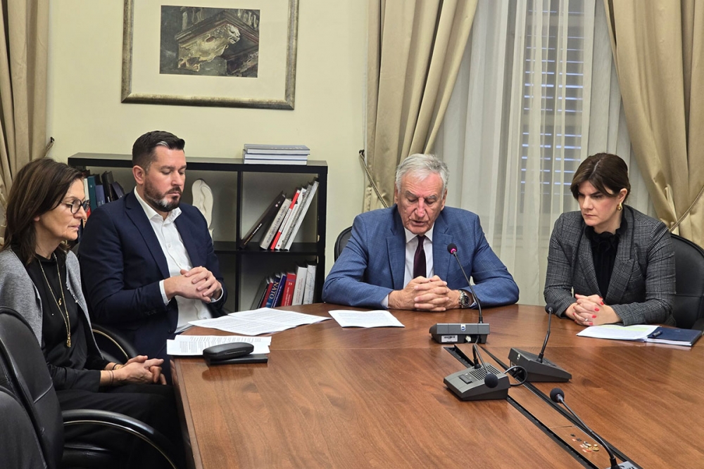 Održan sastanak s ravnateljima &scaron;kola na temu Protokola o kontroli ulaska i izlaska u &scaron;kolskim ustanovama