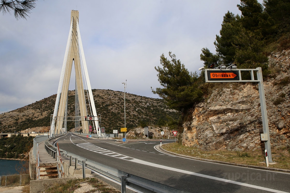 Zbog jakog vjetra večeras od 19:15 sati za sva vozila zatvoren most dr. Franja Tuđmana