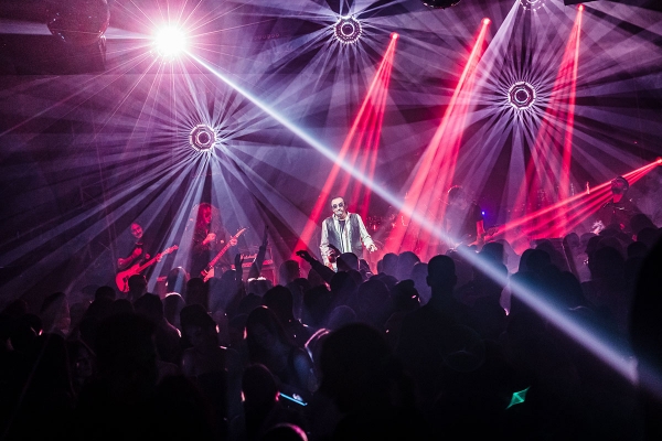 Za Festu Svetog Vlaha Željko Bebek zapalio atmosferu i održao koncert za pamćenje u Revelinu