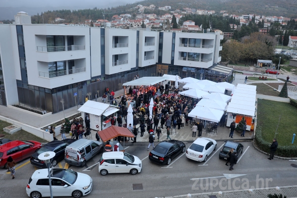 Nazdravlje Vam Stara godina ! Župa prvi put ima organizirani doček Nove na otvorenom