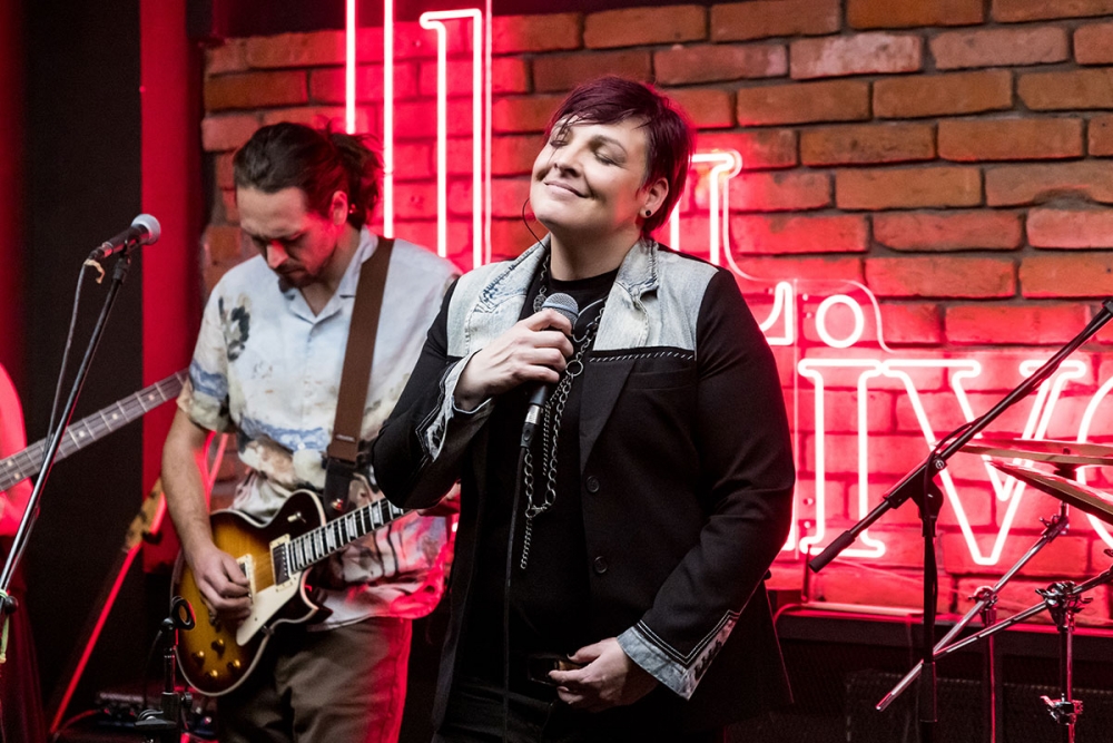 "Odaberimo ljep&scaron;i kraj" &ndash; Daria Korić prvi put sa svojim bendom donosi svoju glazbenu priču u rodnom Gradu