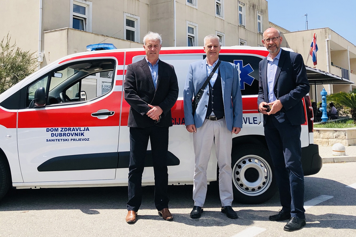 Općine Župa dubrovačka i Konavle donirale Domu zdravlja sanitetsko vozilo