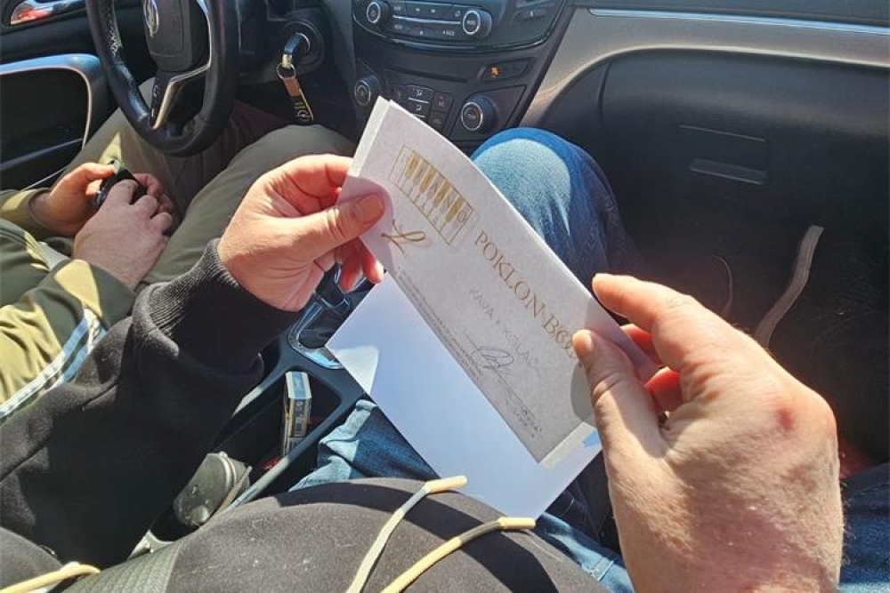 Zajednički u prevenciji - najuzorniji vozači nagrađeni vaučerom za kolač i kavu