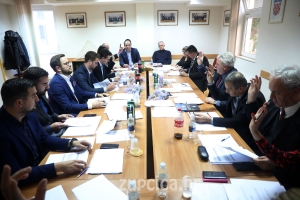 Općinski proračun za 2020.  iznosi 67.460.000,00 kuna, najveći izdaci za Groblje Dubac