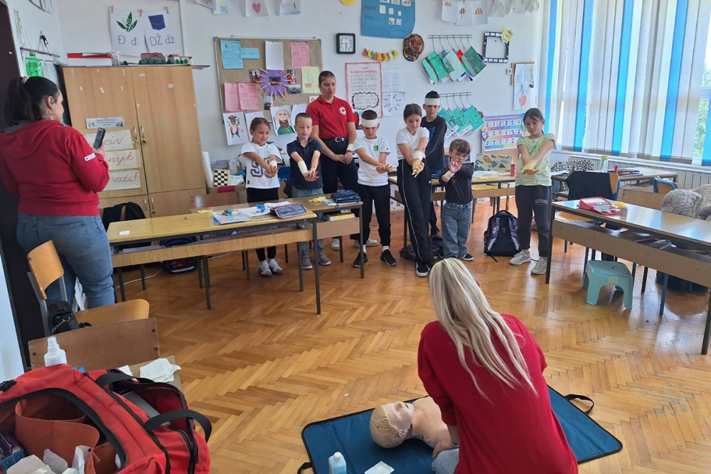 Edukativne radionice Crvenog križa u Područnoj &scaron;koli Postranje
