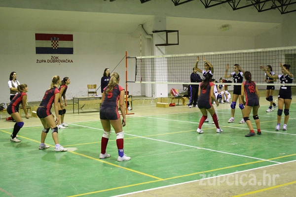 U doba korone sport iz arhive portala; ŽOK Župa dubrovačka na betonu "dvorane" u Kuparima (FOTOGALERIJA)