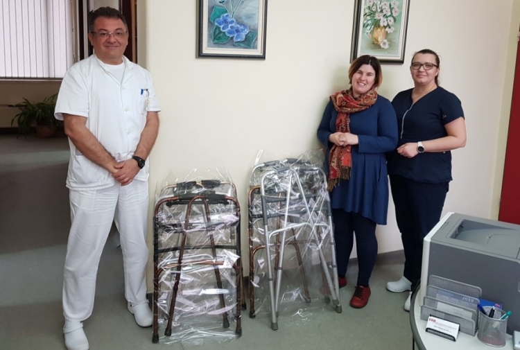 Biskupijski Caritas uz Dan bolesnika darovao hodalice dubrovačkoj bolnici