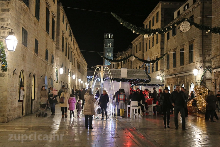 Objavljen poziv za zakup kućica za vrijeme održavanja "Dubrovačkog zimskog festivala"