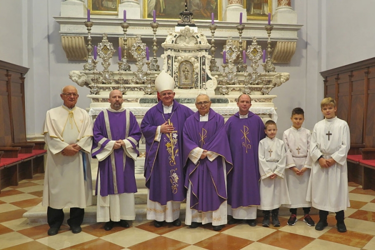 Don Marin Lučić uveden u službu novog župnika dubrovačke katedrale Gospe Velike