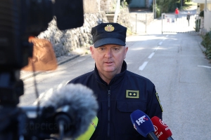 Pavličević; Potraga se intenzivirala od ranih jutarnjih sati, traži se na kopnu, moru i iz zraka (VIDEO)