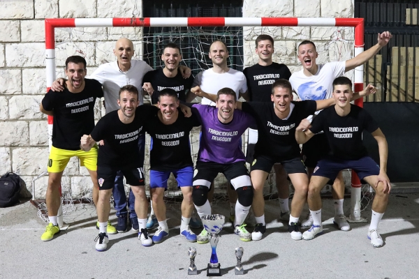 Zavr&scaron;en Malonogometni turnir "Župa 2023"; Pobjednički pehar uzeli Tradicionalno neugodni (FOTO)