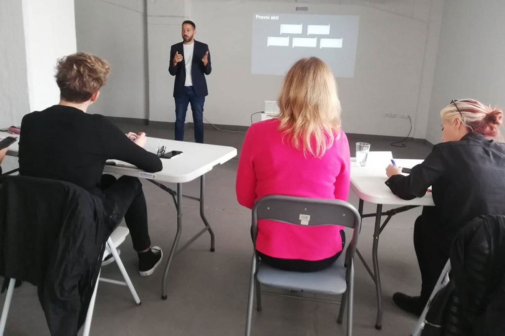 U Centru za mlade Dubrovnik održano predavanje i simulacija rada Europskog parlamenta