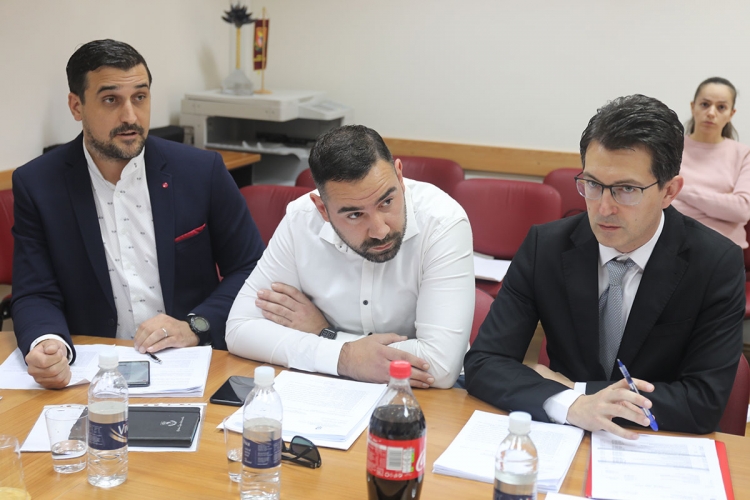 Općinsko vijeće; O izvje&scaron;ću o radu Načelnika rekordno duga rasprava od skoro dva sata