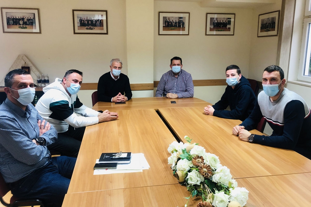 Osnovana Udruga mladih Čibača, predstavnici novoosnovane Udruge od načelnika zatražili potporu u budućum radu