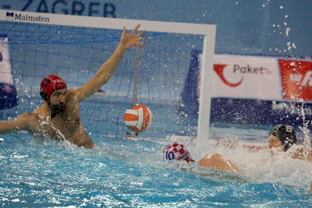 Nakon &scaron;estog peterca i obrane debitanta Mate Anića, Hrvatska u finalu Svjetskog prvenstva!