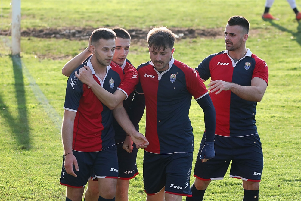 Župa povela, Gusar preokrenuo na 1:2, Župa izjednačila te u petoj minuti nadoknade stigla do pobjede