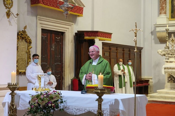 Mons. Uzinić uoči Ljetne &scaron;kole teologije: U ozračju 'teolo&scaron;kog' odmora budimo jedni drugima i učitelji i učenici
