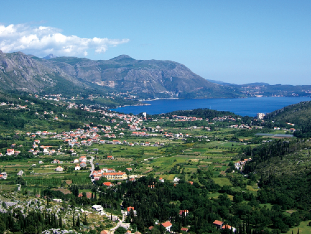 Obitelj iz Čibače traži pomoć !!  Javite ako ste vidjeli parkiran bijeli Megane DU-786-IK