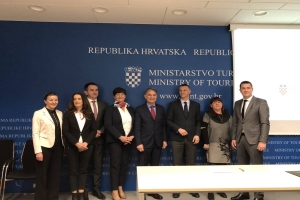 Potpisani ugovori o sufinanciranju dodatnih timova medicinske pomoći u turističkim odredi&scaron;tima
